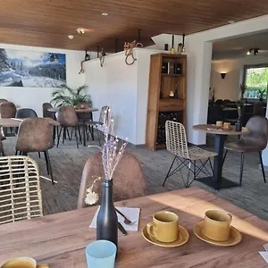 https://lodge-les-merisiers.hotels-rhonealpes.com