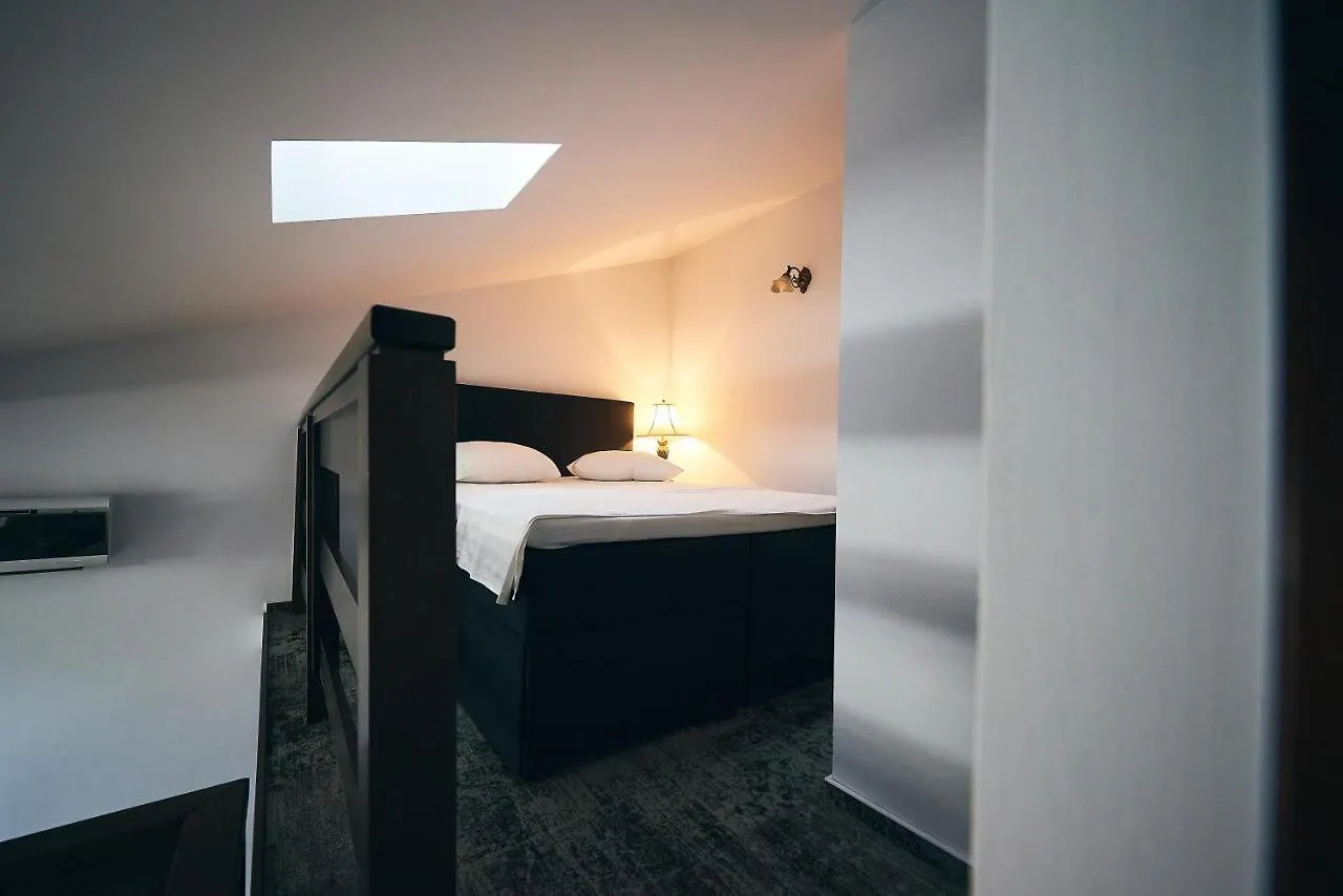 Residence Villa Barrio Bukarest 3*,